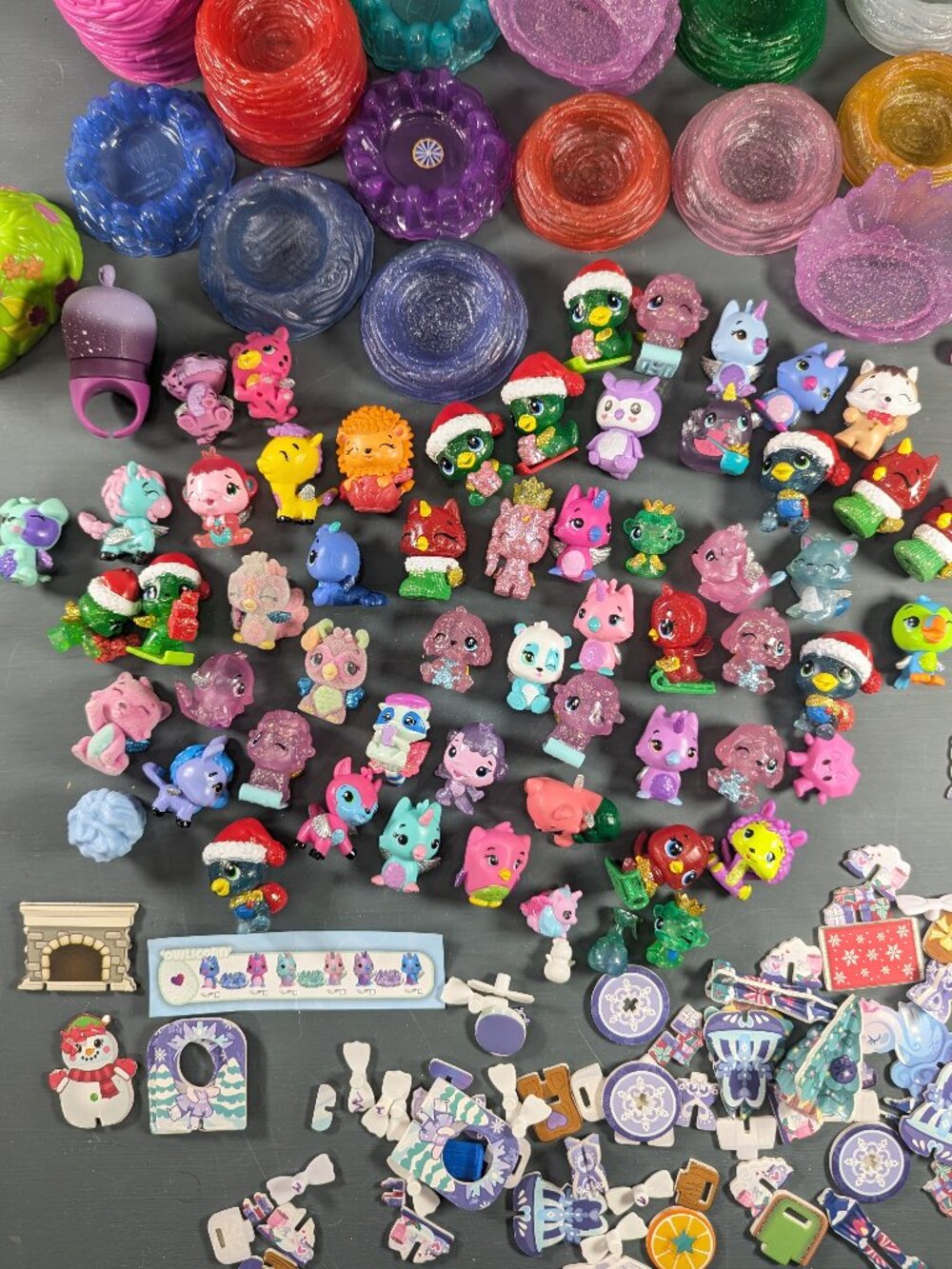 LOT Hatchimals CollEGGtibles mini-figures + accessories